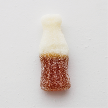 Carica l&#39;immagine nel visualizzatore di Gallery, Bottiglie cola zuccherate
